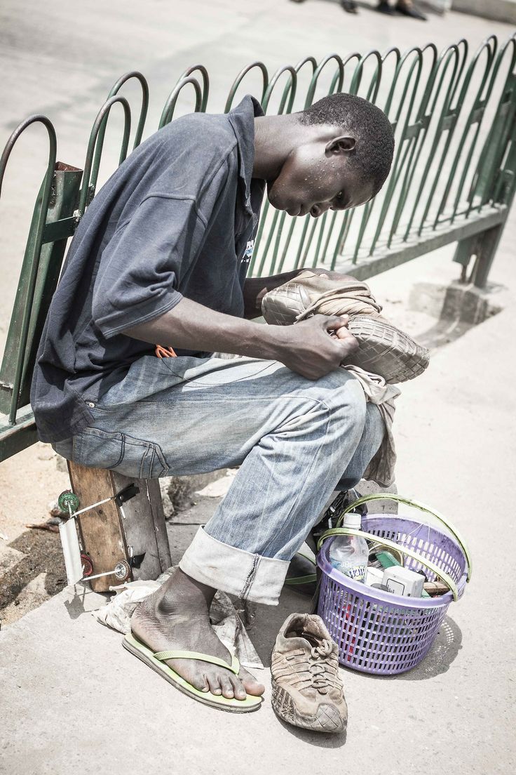 African artisan creating value